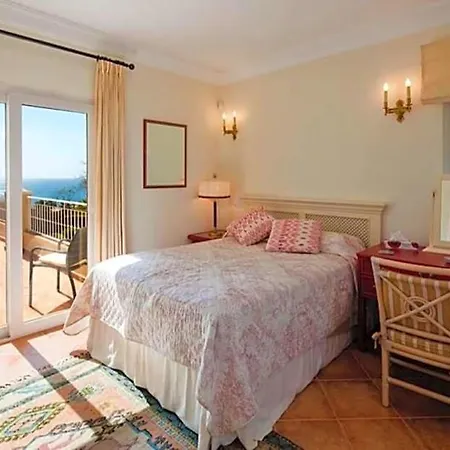 Villa Praia Da Luz Sleeps 8 Pool Air Con Wifi *