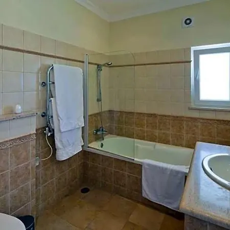 Villa Praia Da Luz Sleeps 8 Pool Air Con Wifi